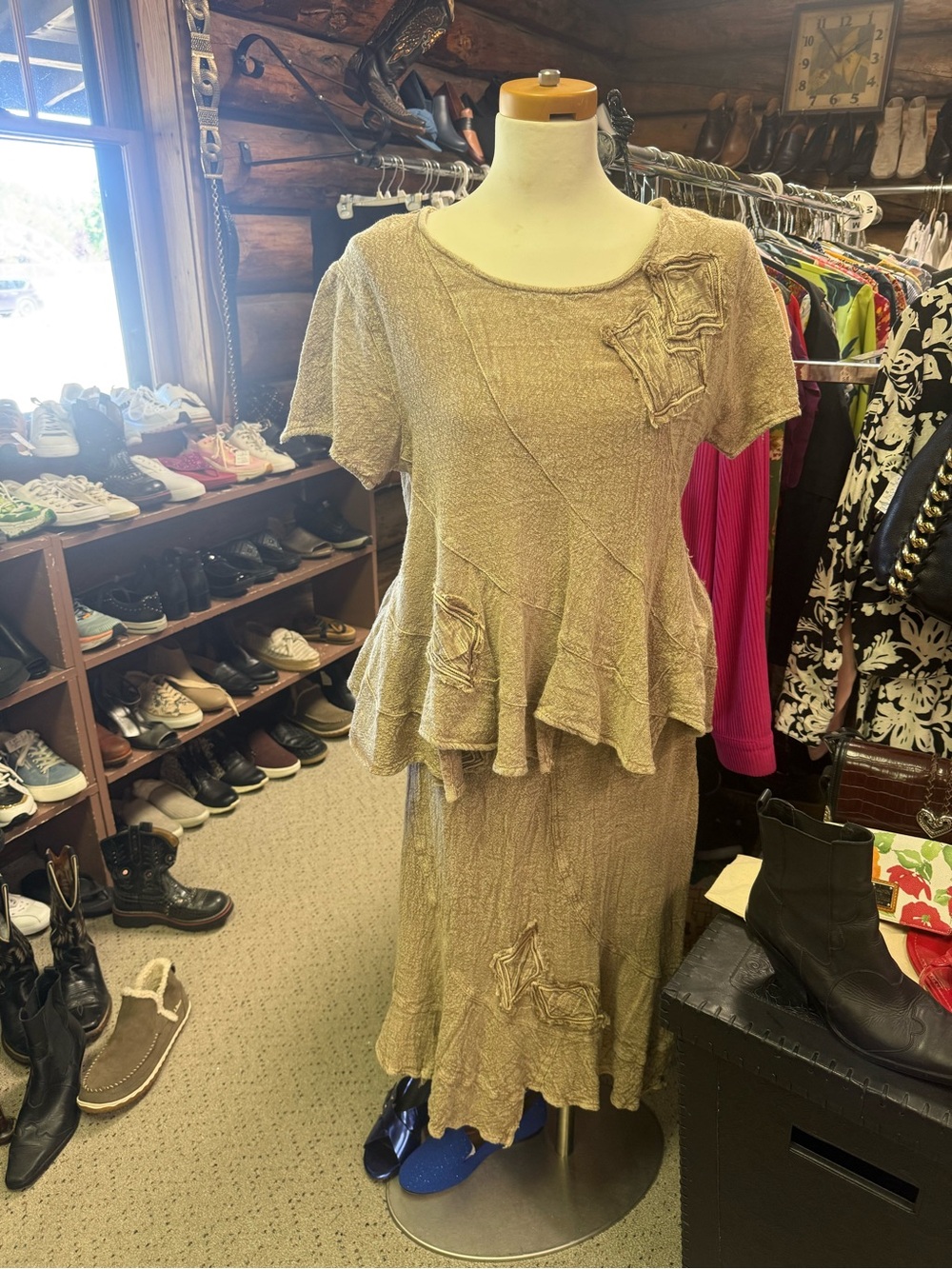 😍Vintage Sacred Threads Pink/Beige M Peplum Textured Short Sleeve Top & Skirt